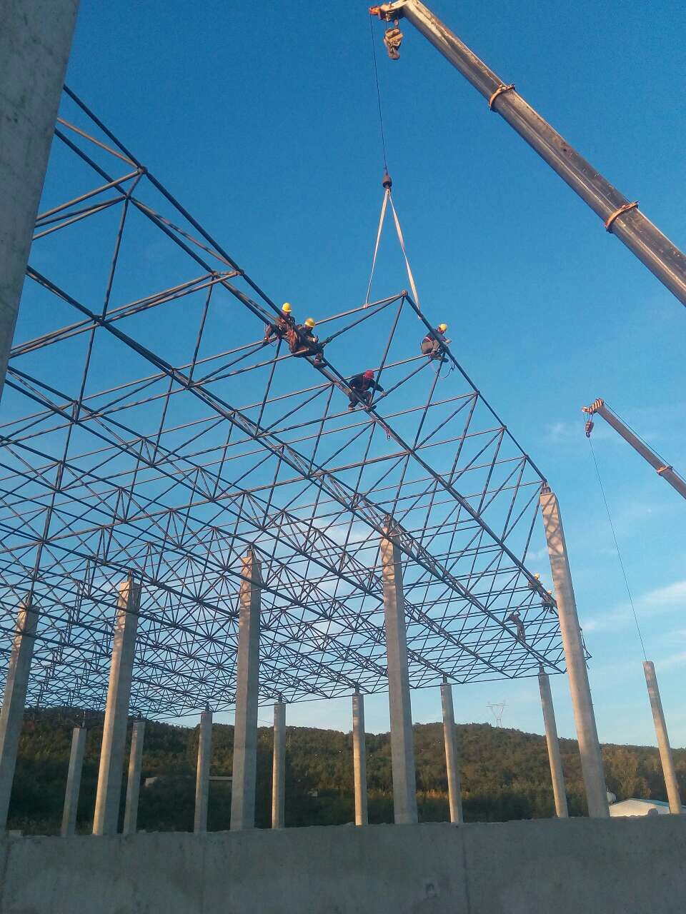 双鸭山汪清物流园网架